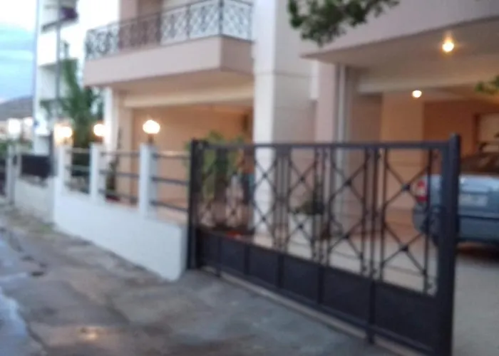 Apartment Seaside For 6 People - Alykes Dhimini