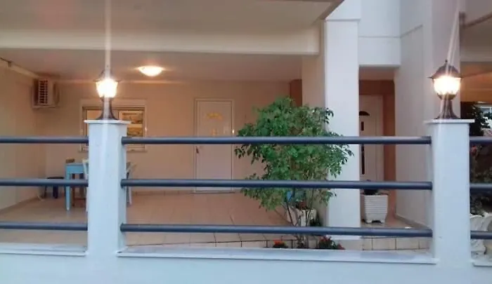 Apartment Seaside For 6 People - Alykes Dhimini